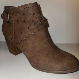 Indigo rd medium brown booties